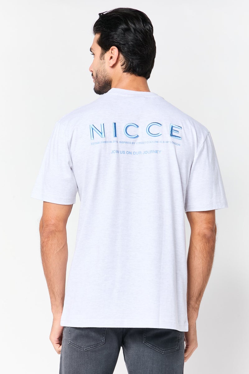 Nicce تي شيرت رجالي بأكمام قصيرة وياقة دائرية مع شعار مطرز، رمادي - Image 4
